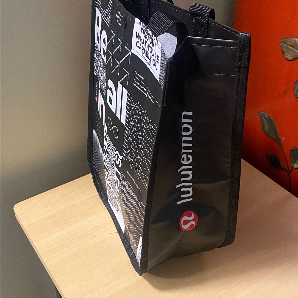 Lululemon reusable tote bag